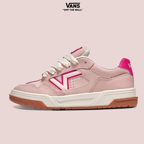 VANS UNISEX PINK AND WHITE SNEAKERS SIZE:
5 - men
6.5 - women - Picture 5 of 14